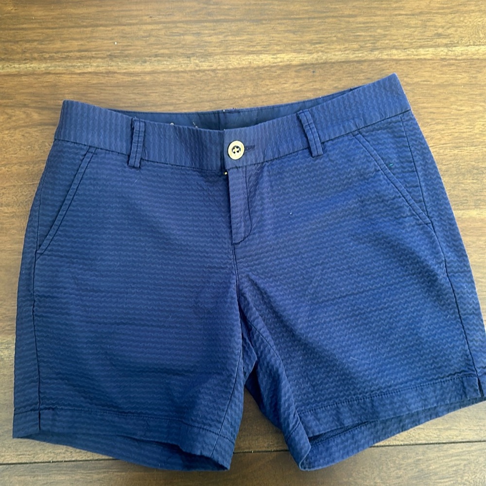 Lilly Pulitzer size 6 Jayne Short